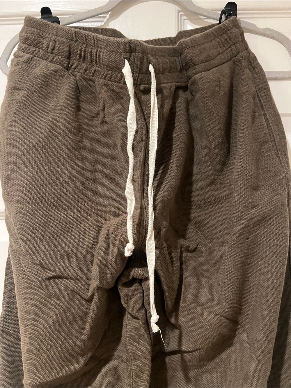 Cocole Unisex Olive Drawstring Sweatpants - Picture 2 of 7